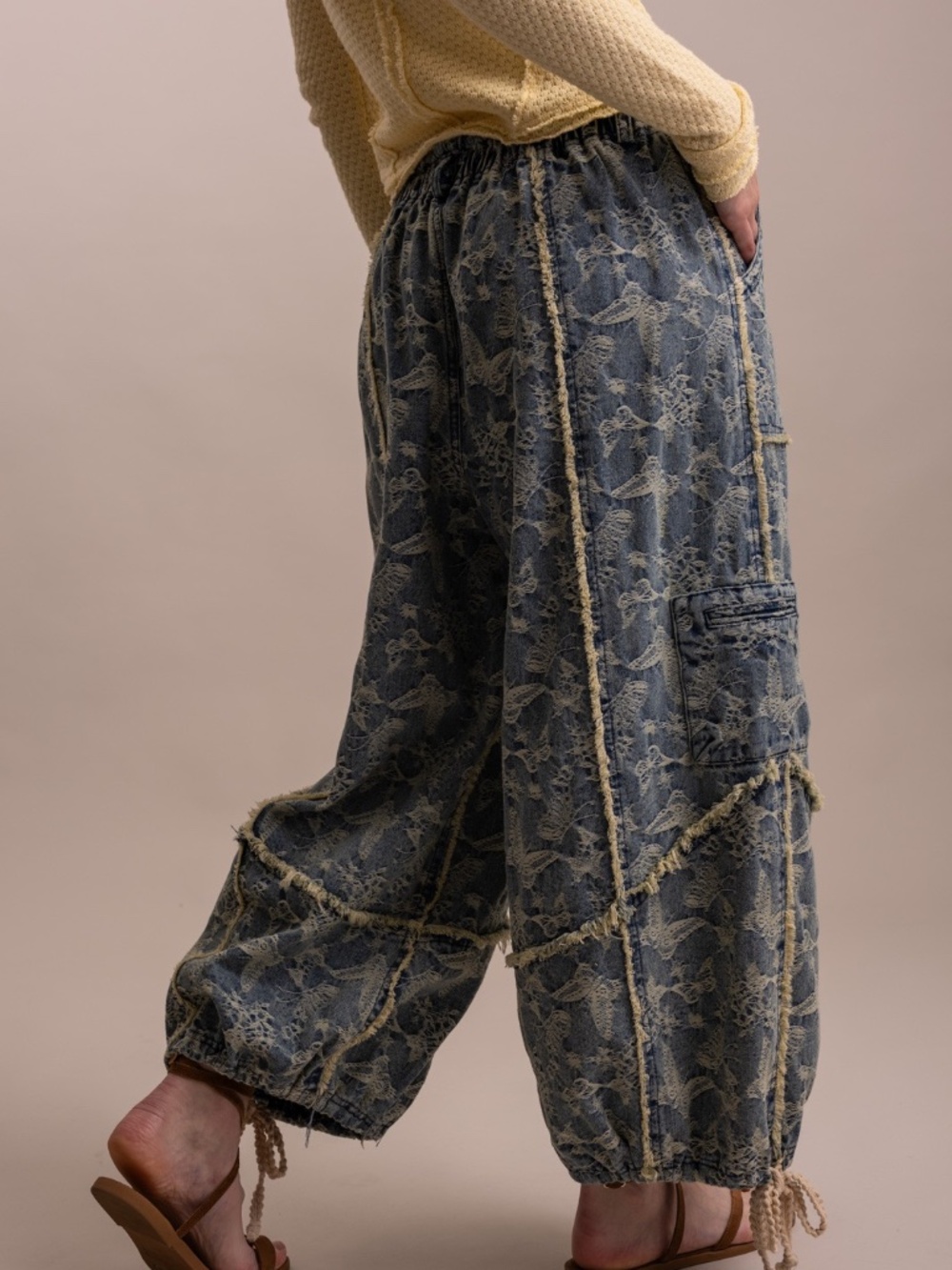 Bluevelvet Dark Wash Butterfly Pattern Multi wear Wide leg Denim Pants - Picture 4 of 7